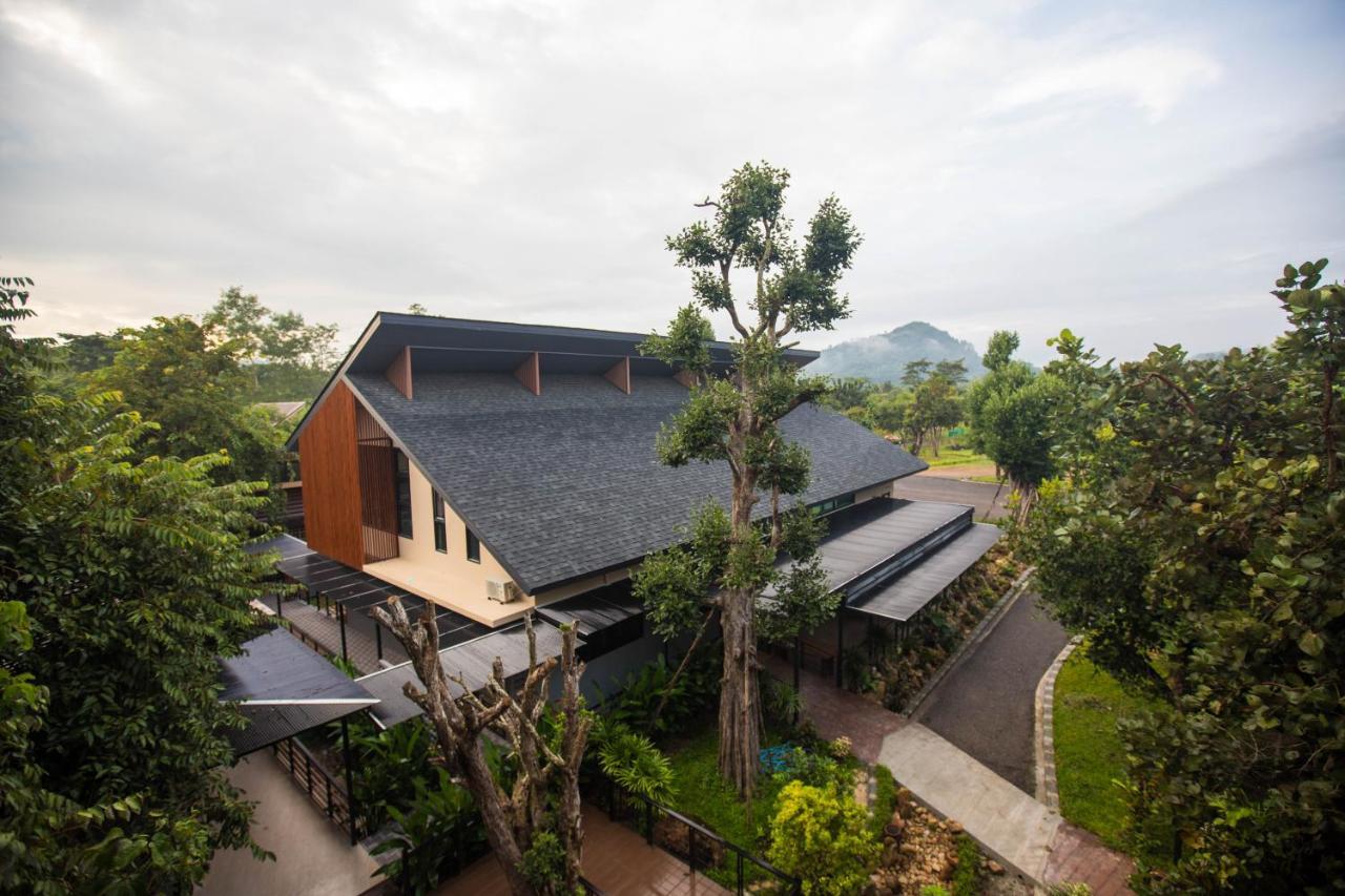 The Chamuang Forest Nakhon Nayok Bagian luar foto