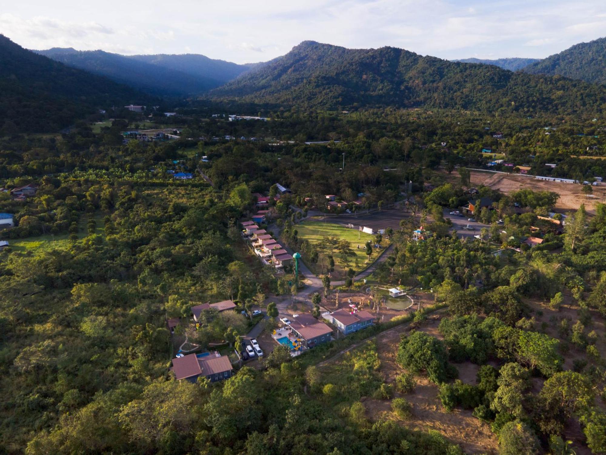 The Chamuang Forest Nakhon Nayok Bagian luar foto